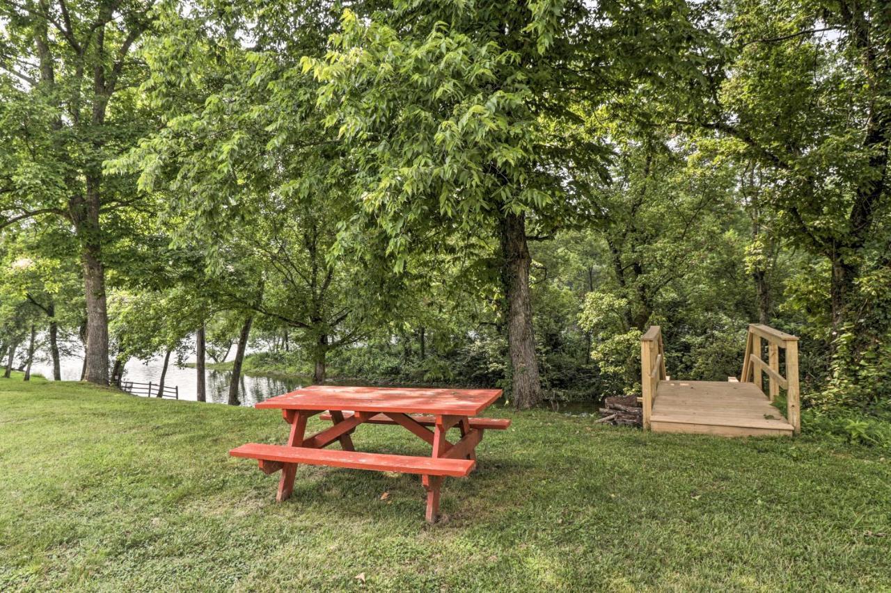 Mountain Home Cottage With Deck On White River! Gassville Eksteriør bilde