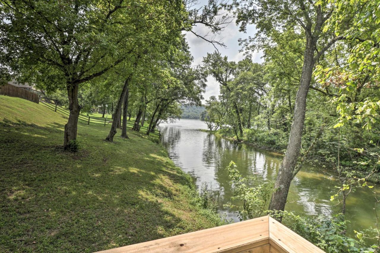 Mountain Home Cottage With Deck On White River! Gassville Eksteriør bilde